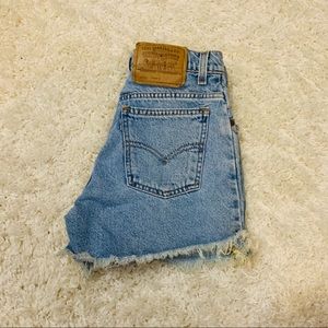 Levi's 910 Cut Off Shorts